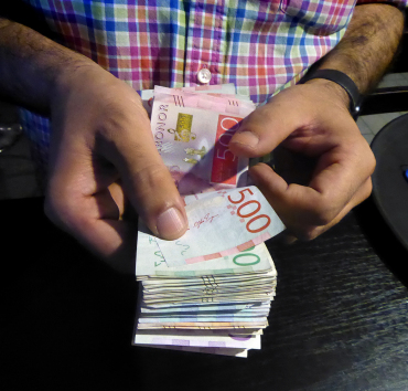 De har lägst lön i Norrtälje – Här är listan: