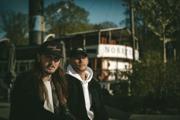 Norrtäljekillar med kvinnliga förebilder har startat webshop