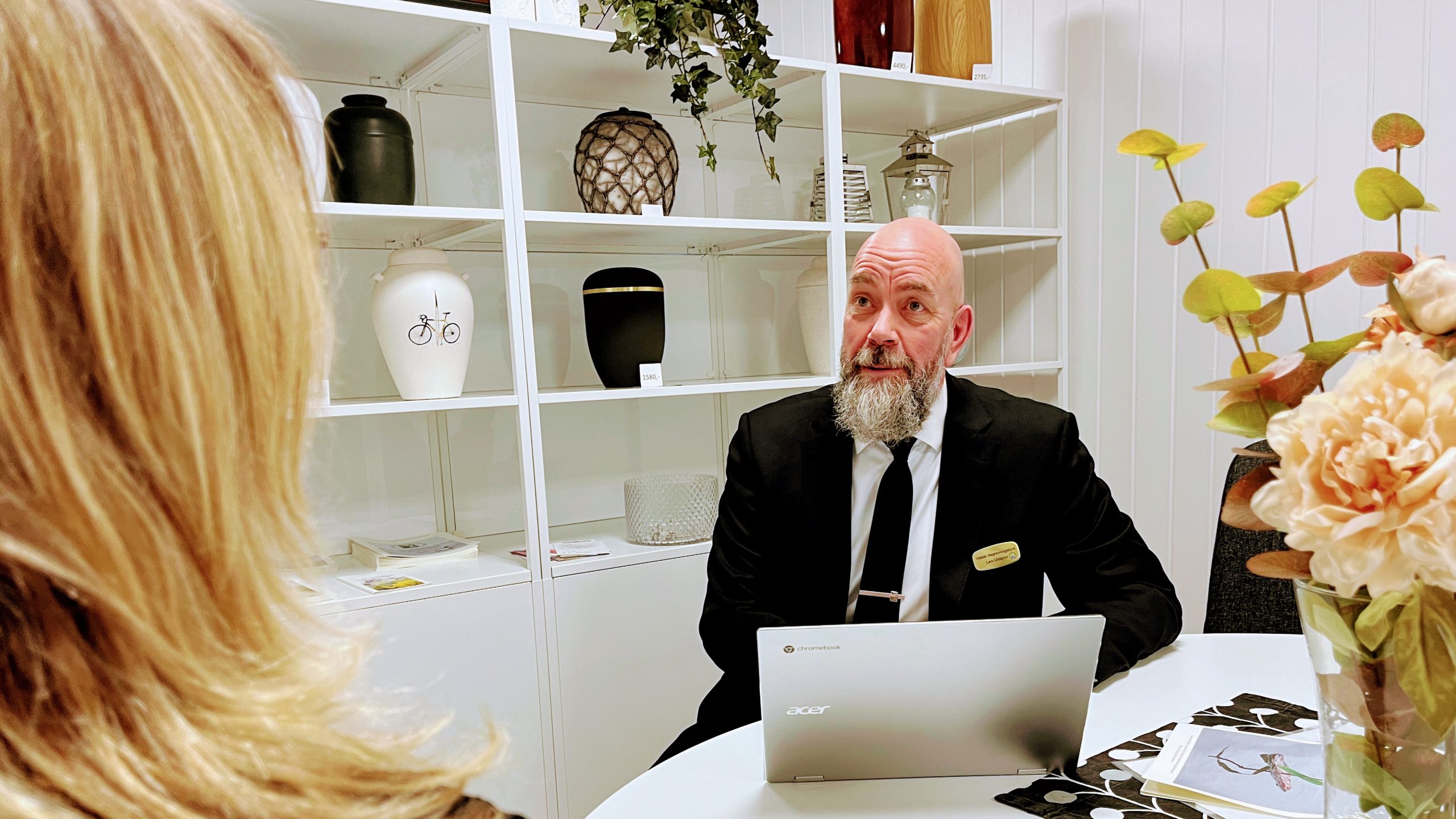 Väddö Begravningsbyrå: om tradition, familjekänsla och vikten av att uttrycka sin önskan