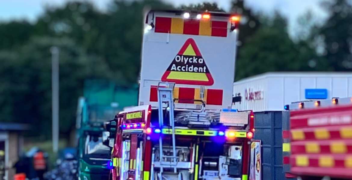 En bild av en brandbil efter en trafikolycka.