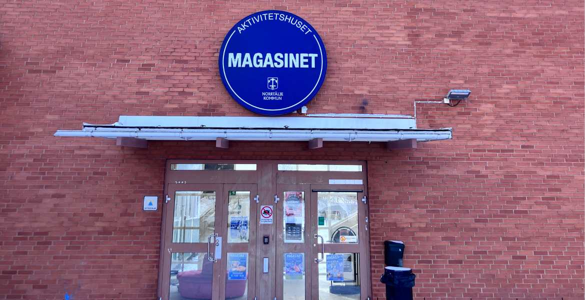 Bild på Aktivitetshuset Magasinet som drivs av Norrtälje kommun.